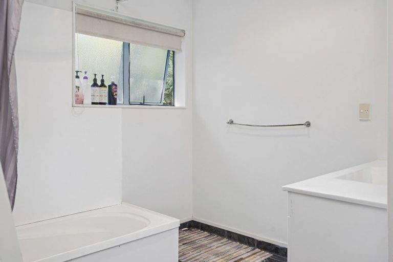 Photo of property in 48 Robinson Avenue, Holdens Bay, Rotorua, 3010