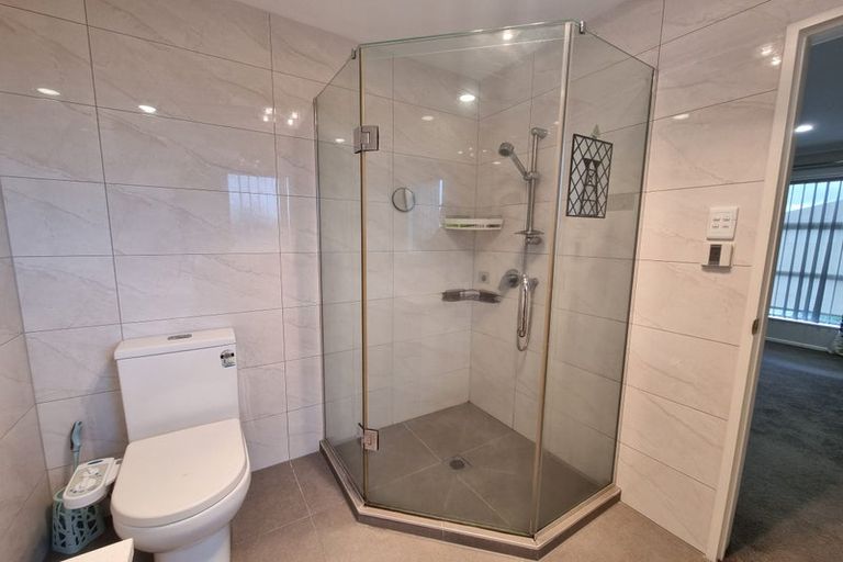 Photo of property in 4 Bruckless Drive, Flat Bush, Auckland, 2019