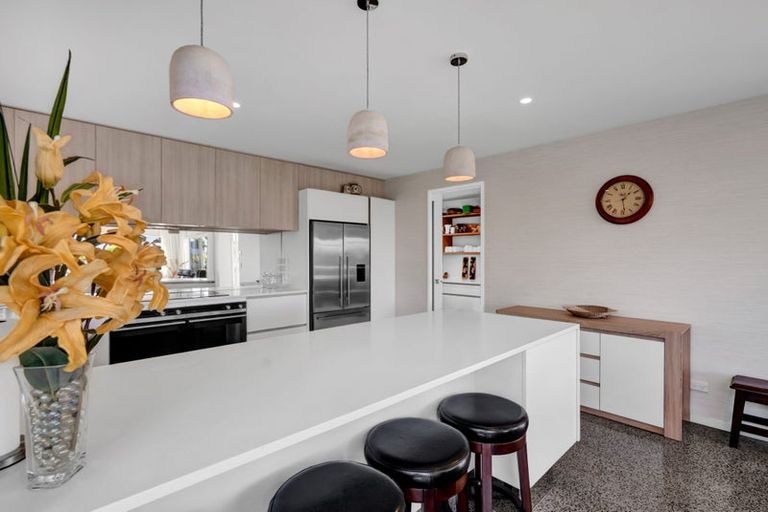 Photo of property in 321b Mangorei Road, Merrilands, New Plymouth, 4312