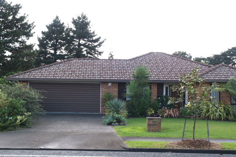 Photo of property in 41 Golfland Drive, Golflands, Auckland, 2013