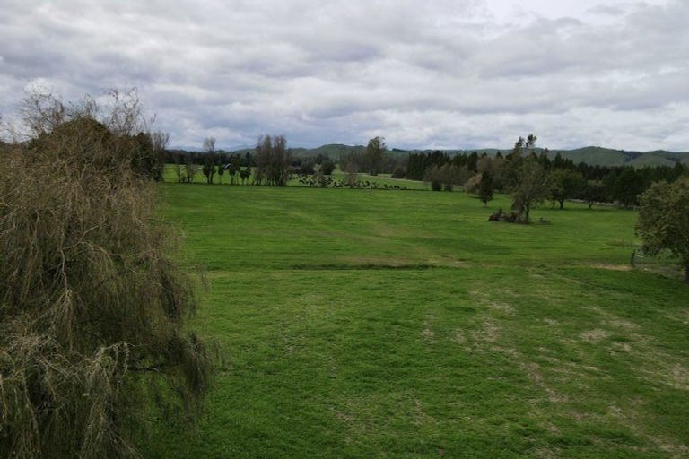 Photo of property in 16 Eureka Road, Eureka, Hamilton, 3287