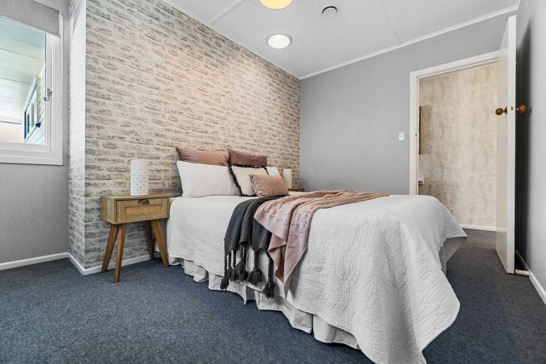 Photo of property in 6 Queen Street, Cambridge, 3434