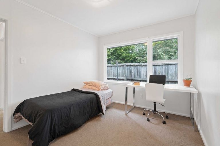 Photo of property in 2/9a Curletts Road, Sockburn, Christchurch, 8042