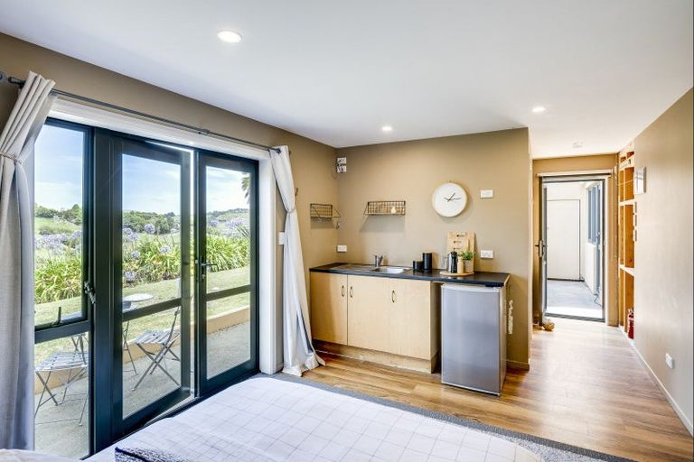 Photo of property in 125 Tironui Drive, Taradale, Napier, 4112