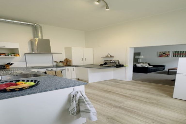 Photo of property in 1/72 Derwent Street, Island Bay, Wellington, 6023