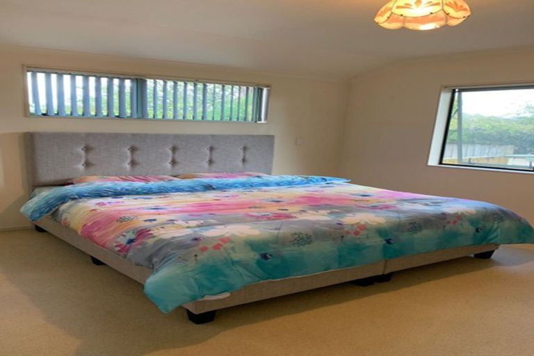 Photo of property in 72a Hepburn Road, Glendene, Auckland, 0602