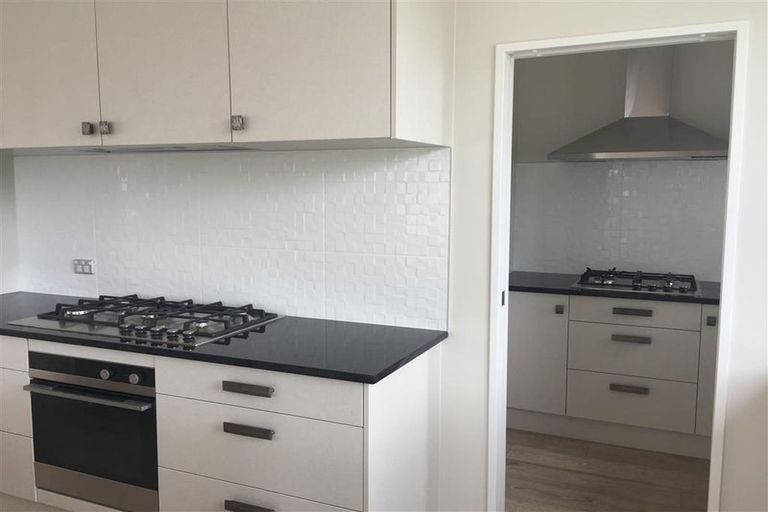 Photo of property in 49 Travis View Drive, Fairview Heights, Auckland, 0632