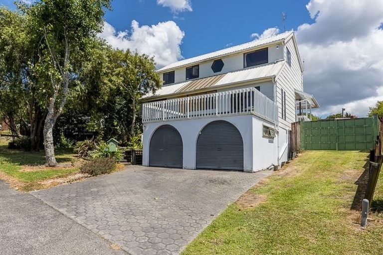 Photo of property in 36 White Heron Drive, Massey, Auckland, 0614