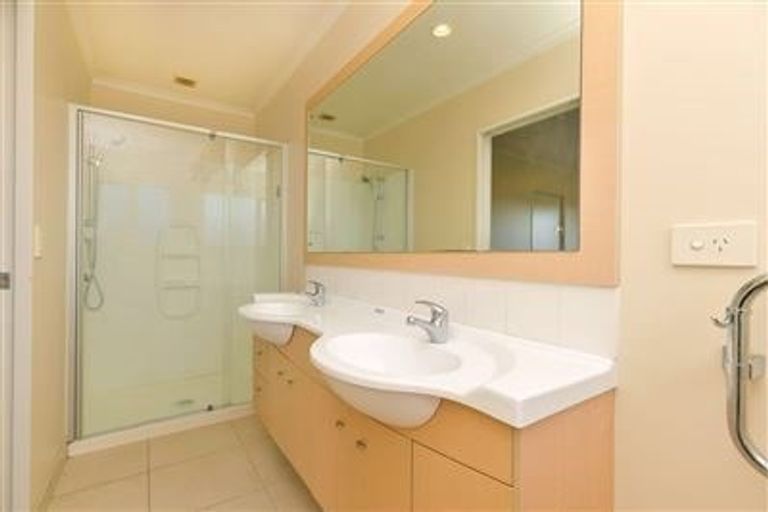 Photo of property in 19 Coachman Drive, Flat Bush, Auckland, 2016