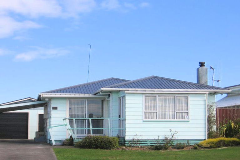 Photo of property in 34 Seabury Avenue, Foxton Beach, Foxton, 4815