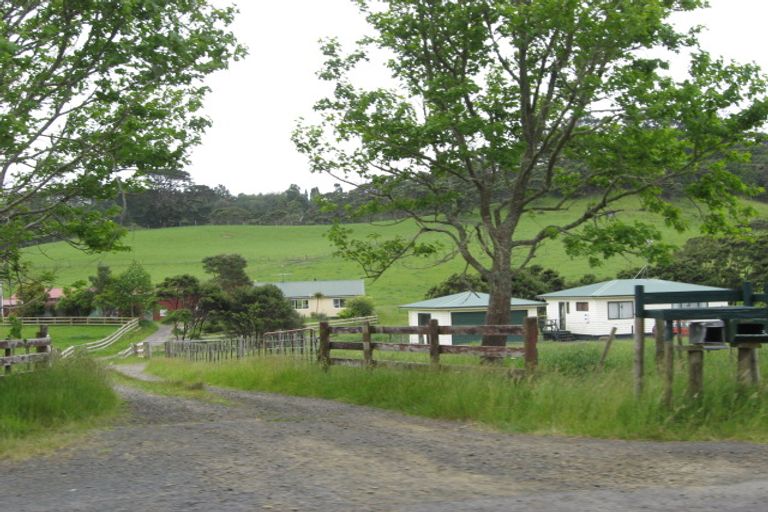 Photo of property in 242 Foster Road, Waimauku, Kumeu, 0891