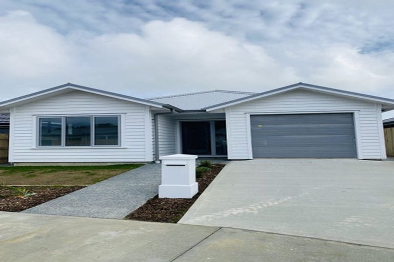 Photo of property in 27 Kairaumati Crescent, Kelson, Lower Hutt, 5010