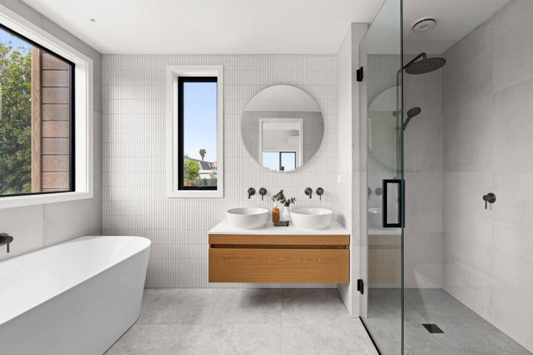 Photo of property in 28b Lucknow Road, Havelock North, 4130