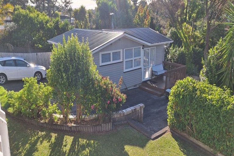 Photo of property in 67 Barrys Road, Glendene, Auckland, 0602