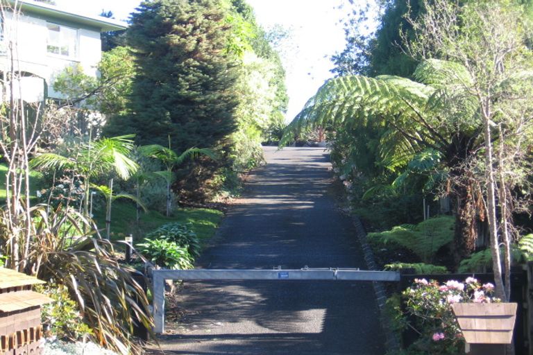 Photo of property in 11a Longfellow Parade, Glen Eden, Auckland, 0604