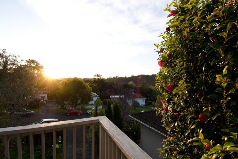 Photo of property in 8 Laser Place, Bayview, Auckland, 0629