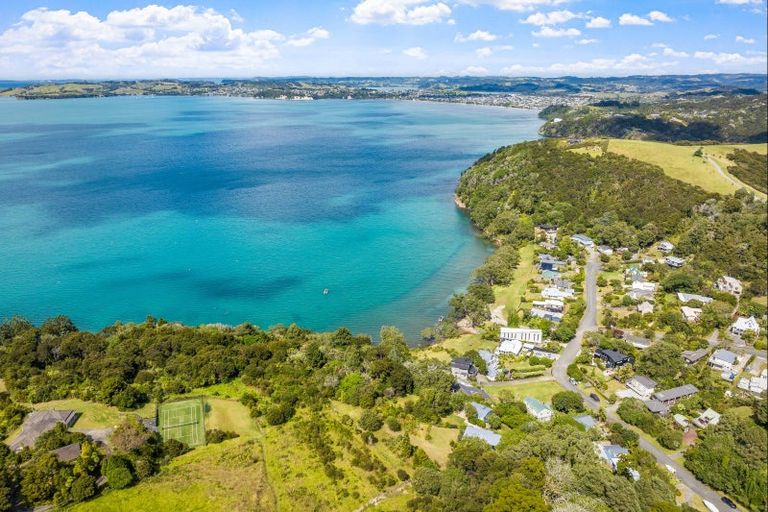 Photo of property in 51 Buckleton Road, Tawharanui Peninsula, Matakana, 0986