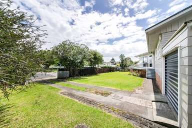 Photo of property in 13 Wycherley Drive, Bucklands Beach, Auckland, 2014