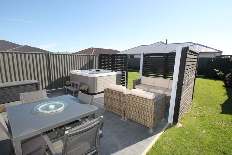 Photo of property in 45 Silver Springs Boulevard, Mosgiel, 9024