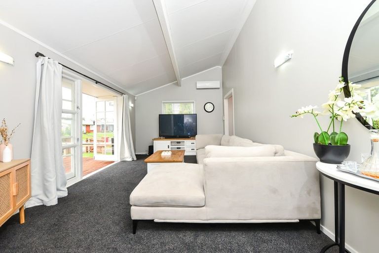 Photo of property in 3 Lancewood Avenue, Melville, Hamilton, 3206