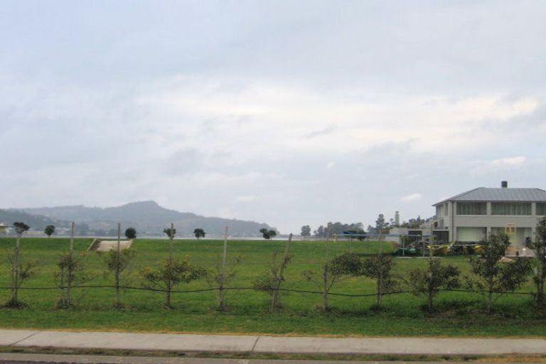 Photo of property in 131 Motu Hei, Pauanui, Hikuai, 3579