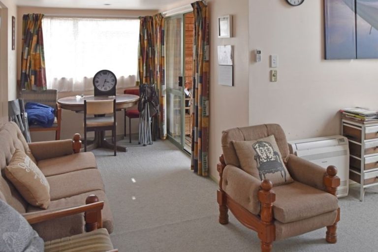 Photo of property in 12 Ahuriri Drive, Omarama, 9412