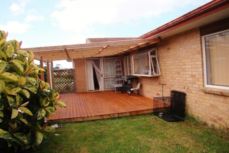 Photo of property in 18 Matilda Place, Weymouth, Auckland, 2103