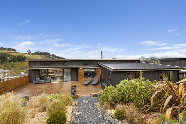 Photo of property in 16 Glendermid Close, Sawyers Bay, Port Chalmers, 9023