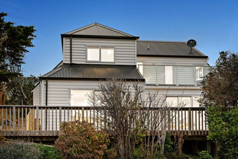 Photo of property in 11a Himalaya Crescent, Khandallah, Wellington, 6035