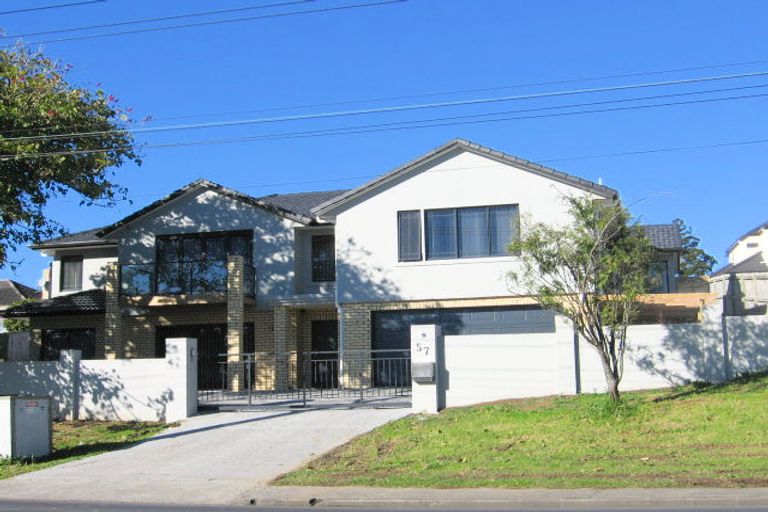 Photo of property in 57 Redoubt Road, Goodwood Heights, Auckland, 2105