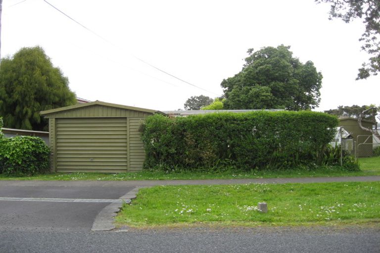 Photo of property in 68 Ferry Parade, Herald Island, Auckland, 0618