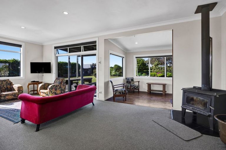 Photo of property in 5674 Mountain Road, Normanby, Hawera, 4673