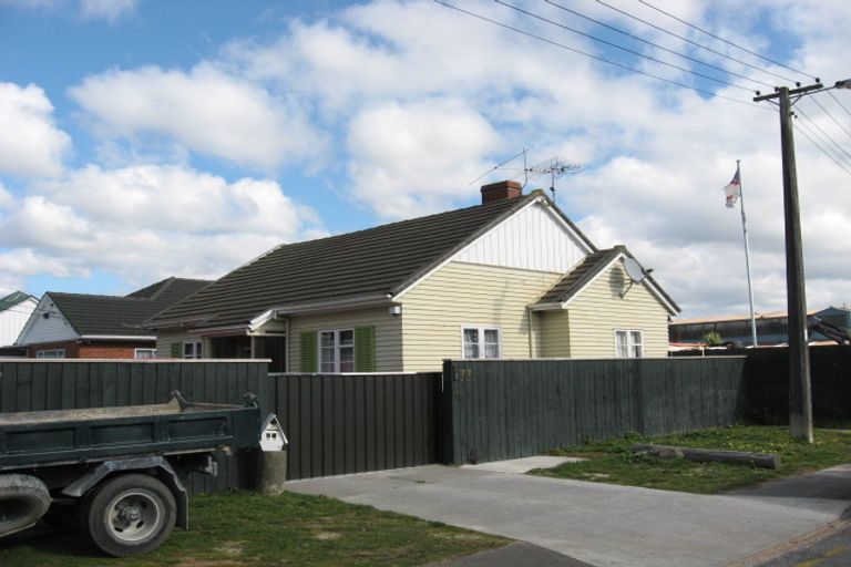 Photo of property in 77 Bell Road, Waiwhetu, Lower Hutt, 5010