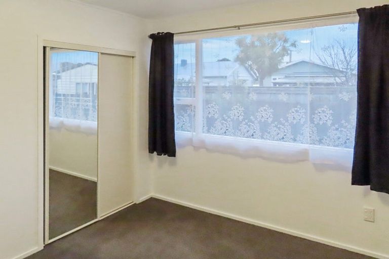 Photo of property in 2/30 Awamutu Grove, Waiwhetu, Lower Hutt, 5010