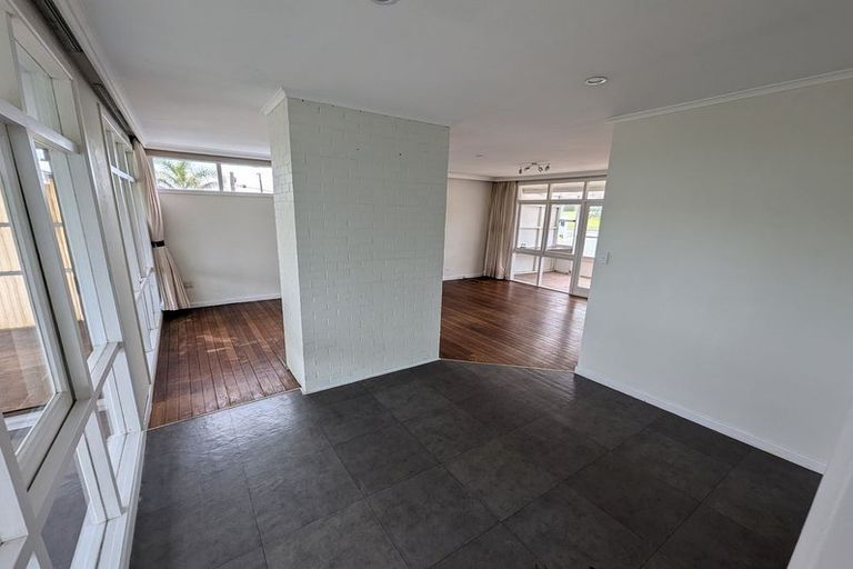 Photo of property in 22 Tizard Road, Birkenhead, Auckland, 0626