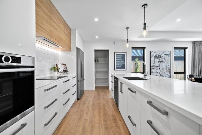 Photo of property in 30 Corriedale Road, Jacks Point, 9371