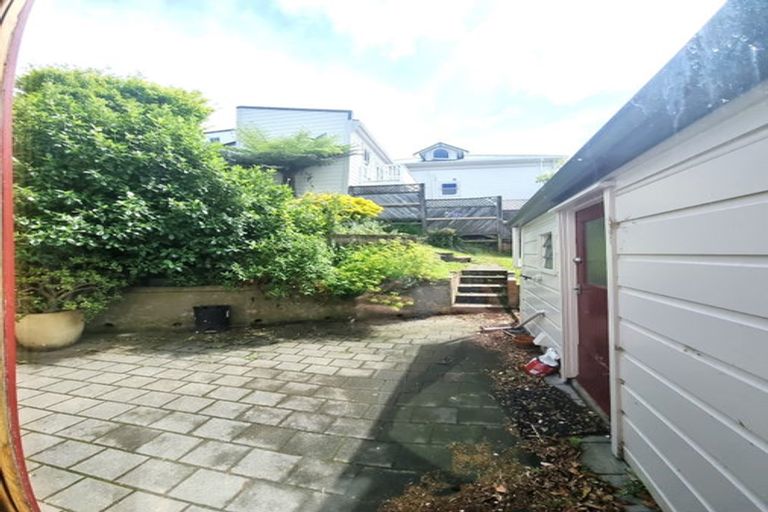 Photo of property in 18 Macdonald Crescent, Te Aro, Wellington, 6011