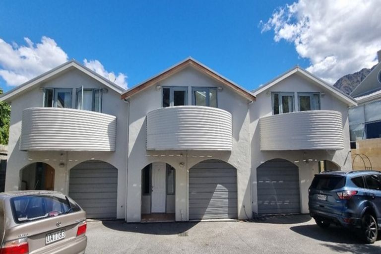Photo of property in 28d Hallenstein Street, Queenstown, 9300