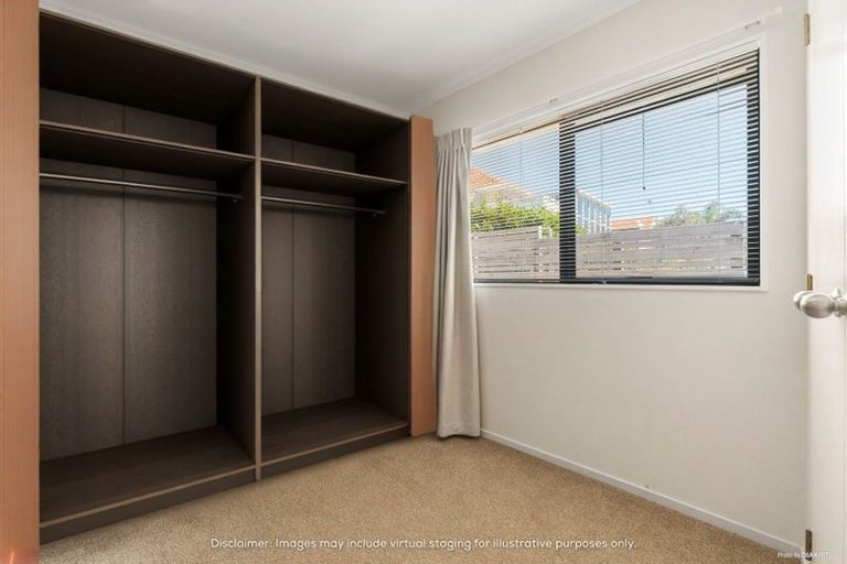 Photo of property in 2/39 Browns Bay Road, Browns Bay, Auckland, 0630