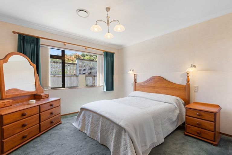 Photo of property in 3 Fairfax Terrace, Frankleigh Park, New Plymouth, 4310