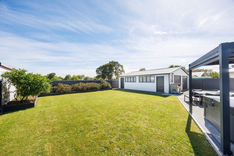 Photo of property in 20 Cargill Grove, Kelvin Grove, Palmerston North, 4414