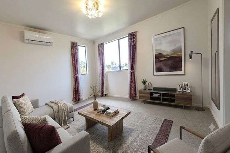 Photo of property in 17 Faram Place, Massey, Auckland, 0614