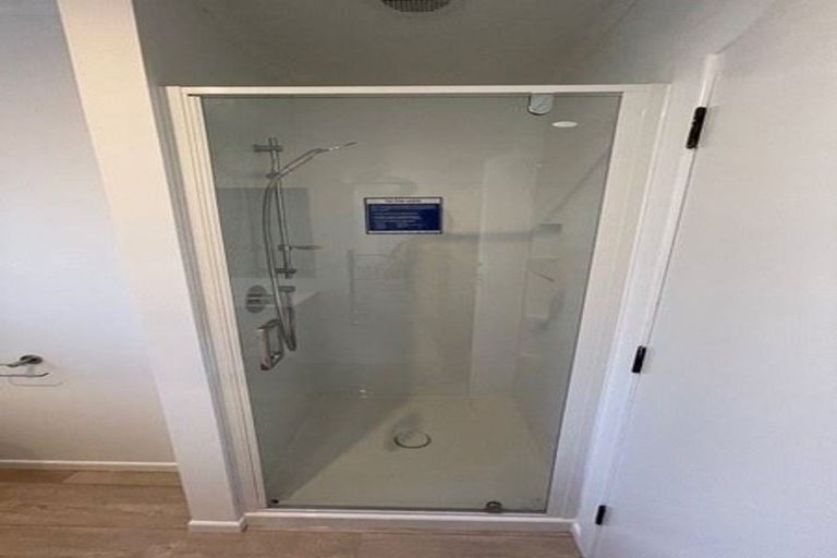 Photo of property in 96 Edmonton Road, Henderson, Auckland, 0612