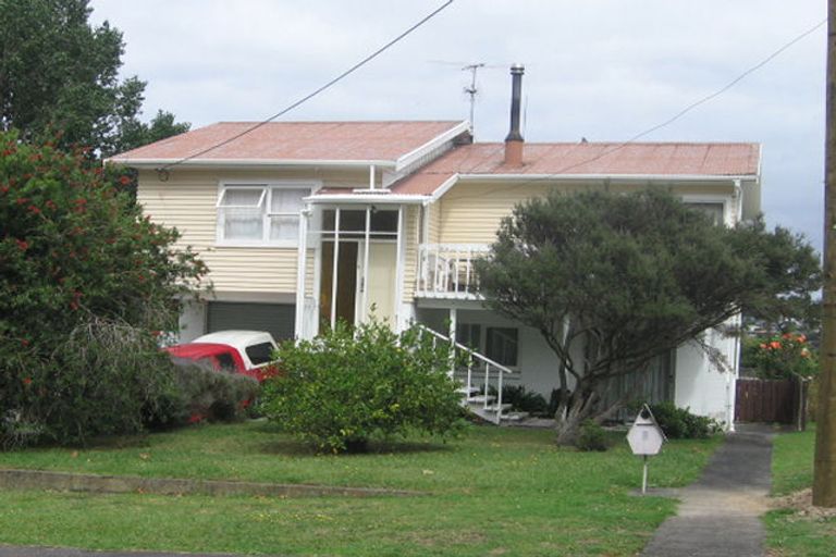 Photo of property in 1/8 Sunnyfield Crescent, Glenfield, Auckland, 0629