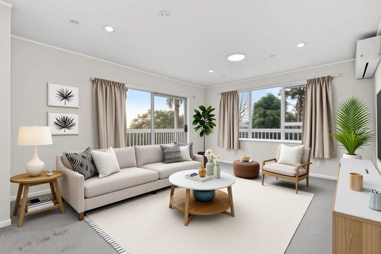 Photo of property in 11 Chrisarda Place, Red Hill, Papakura, 2110