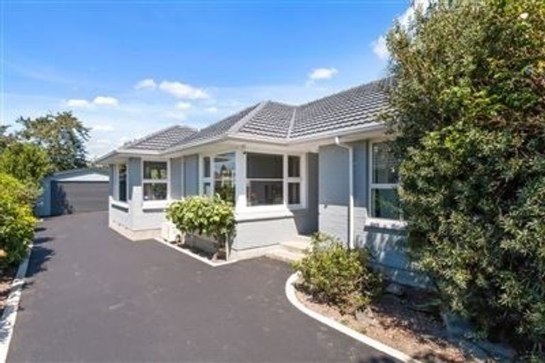 Photo of property in 16 Everest Street, Burnside, Christchurch, 8053
