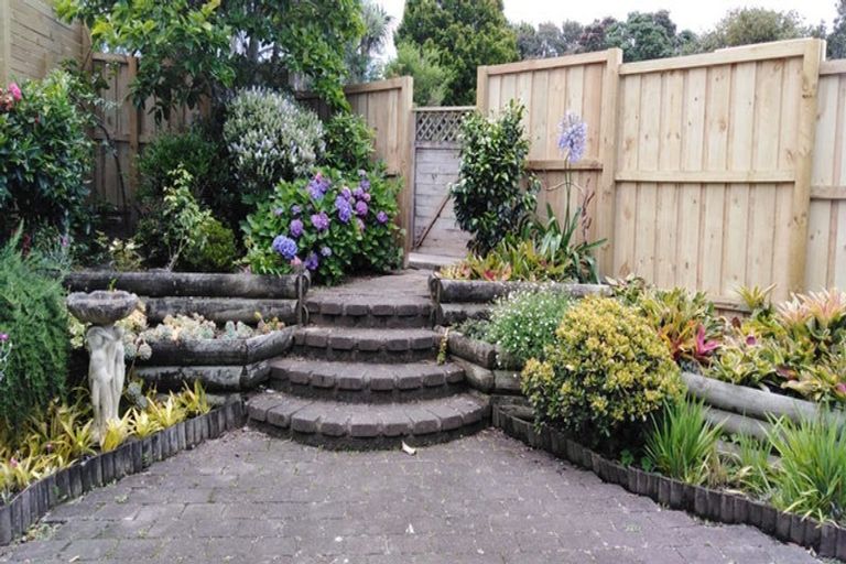 Photo of property in 7 Titiwai Place, Birkenhead, Auckland, 0626