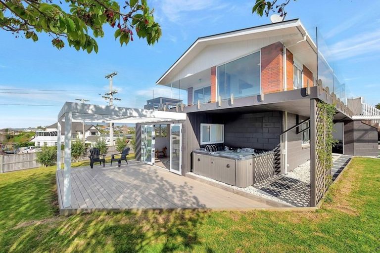 Photo of property in 1 Lemon Grove Avenue, Otumoetai, Tauranga, 3110