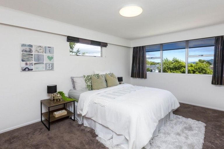 Photo of property in 15 Haylock Grove, Totara Park, Upper Hutt, 5018