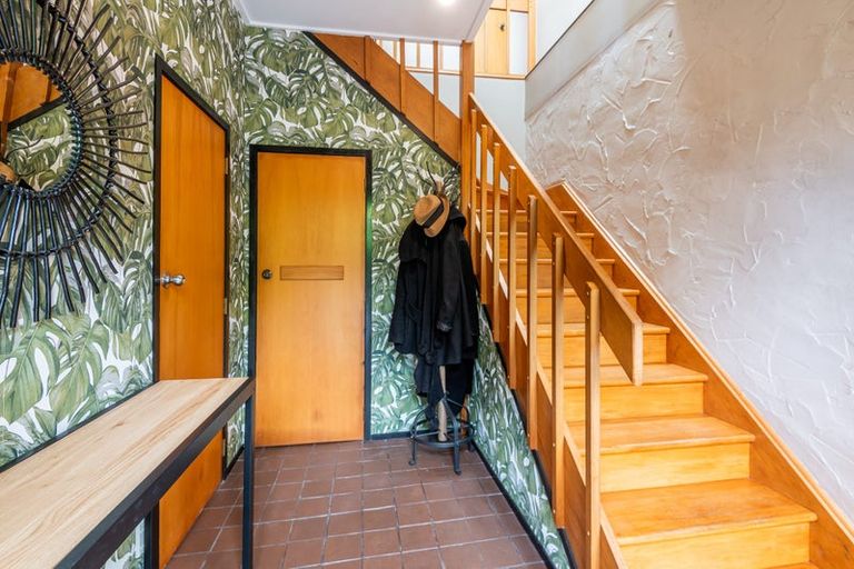 Photo of property in 49 Grand Vue Road, Kawaha Point, Rotorua, 3010